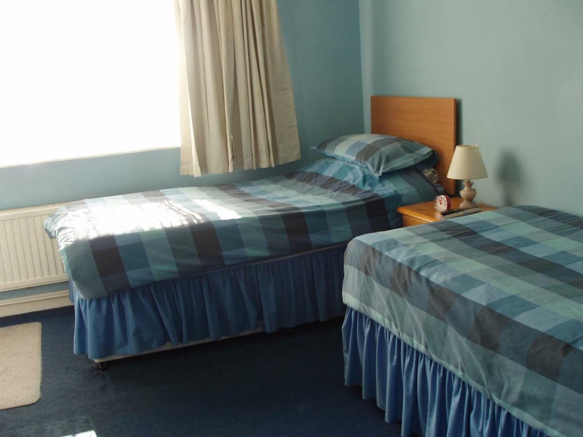 Hotel The Windsor Haverfordwest Exterior foto